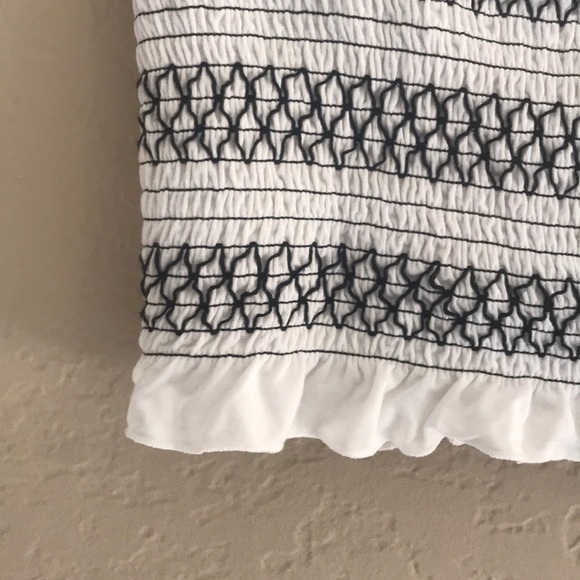 AE Ruffled Tube Top - Picture 3 of 3